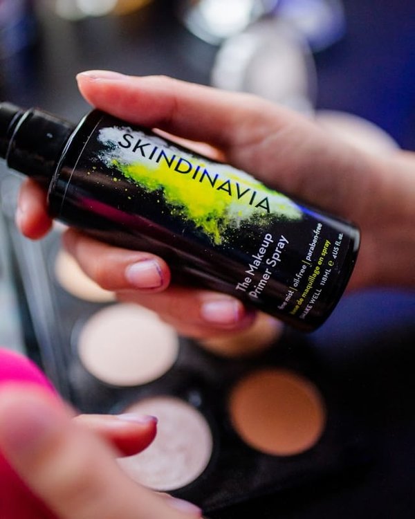 Quelle est la meilleure méthode d'application d'une base de teint pour un fini impeccable ?